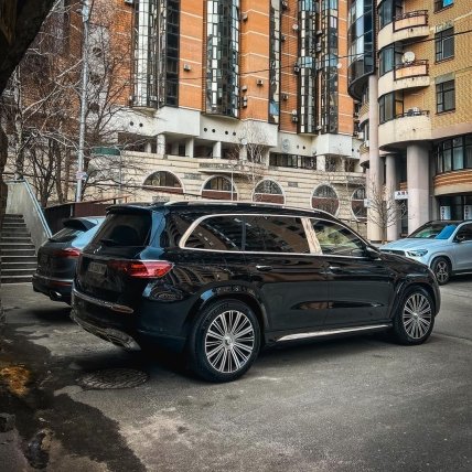 Mercedes-Maybach GLS 600 сфотографували в Україні