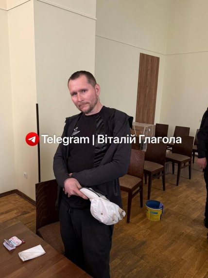 Фото чоловіка, що облив Садового, публікував журналіст Віталій Глагола
