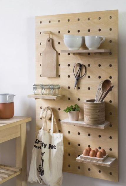 Перфорированные панели в интерьере: 10 стильных и практичных идей - изображение №2