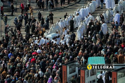 Траурна процесія з тілом патріарха Філарета