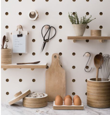 Перфорированные панели в интерьере: 10 стильных и практичных идей - изображение №3