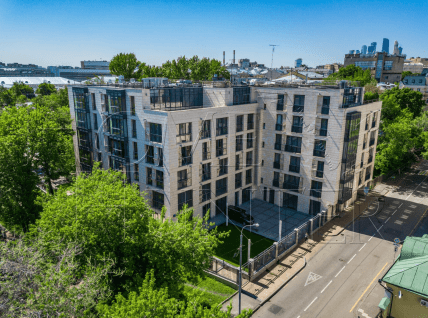 Азаров син Олексій