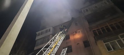 Горит крыша на Культуры, 10