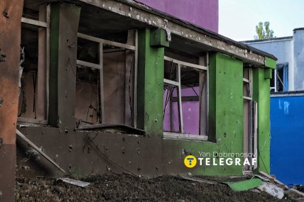 Частично разрушено учебное заведение в Киеве