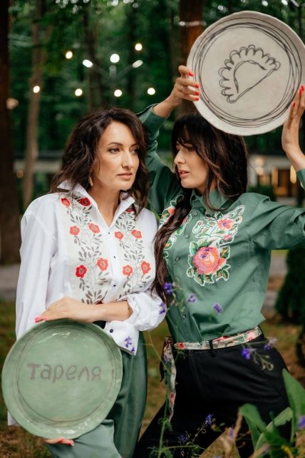 Сестры Деби