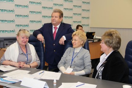 Михайло Поплавський та люди, які йому допомагали