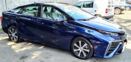 Toyota Mirai с пробегом в Украине