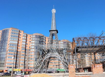 Ейфелева вежа у Вінниці