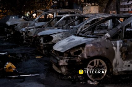 В одному з районів згоріло багато автомобілів