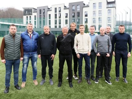 ФК Рух привлекает волонтерство иностранцев