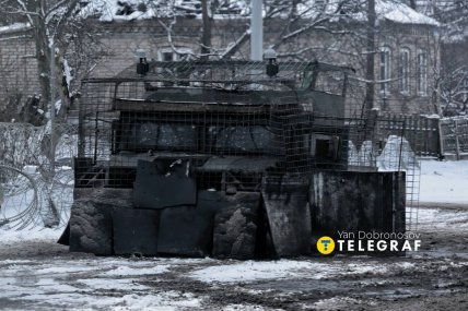 На улицах Дружковки много сожженных авто и разрушенных домов