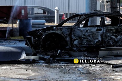 Автомобіль, що згорів, на місці прильоту Шахеда на АЗС