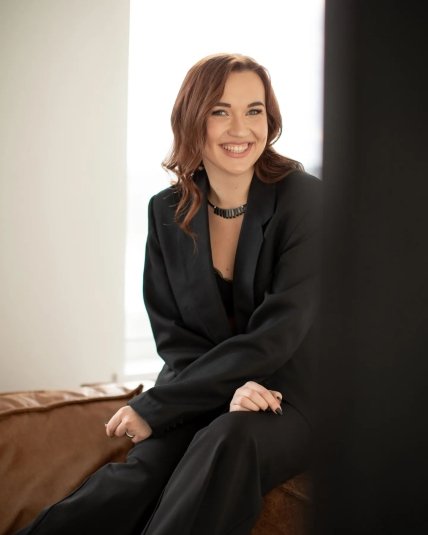 аліна бурик