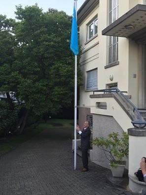 Флаг крымских татар впервые поднят в постпредстве Украины в Совете Европы