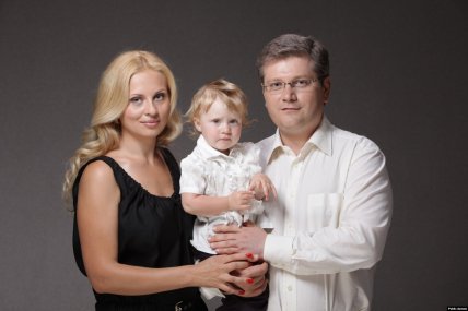 Александр Вилкул с женой и дочерью