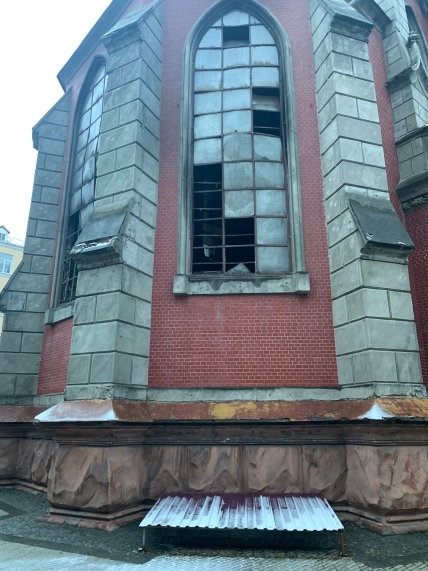 Последствия пожара в костеле в Киеве