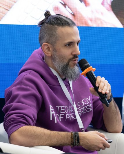 Макс Нефьодов