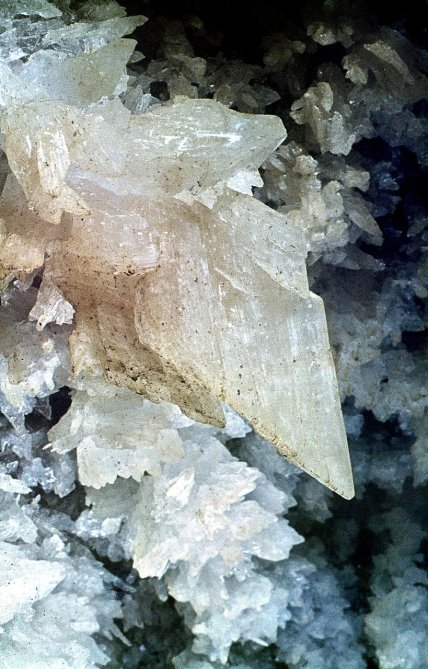 Кристаллы в пещере Атлантида