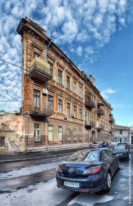 Дом-стена в Одессе