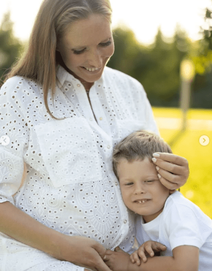 Екатерина Осадчая с сыном Иваном