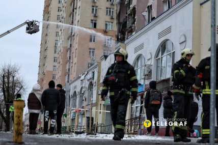 Киев, 18-этажка, в которую попал дрон