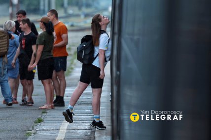 История людей на вокзалах. Фото: Ян Доброносов