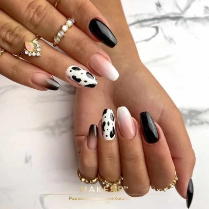 Маникюр с коровьим принтом