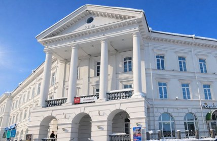 Будівля прибудована до приміщення полтавської мерії