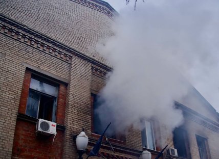 Россия ударила по Днепру дронами, повреждены здания