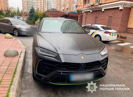 Lamborghini Urus, у якій сталось самогубство
