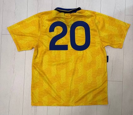 Футболка збірної України на аукціоні