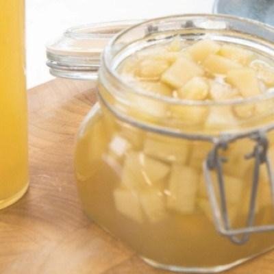 Яблоки нарезанные кубиком