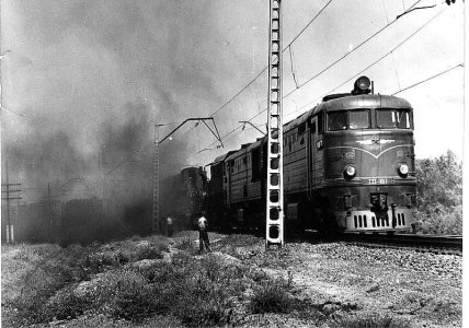 Поїзд на перегоні Волноваха-Велико-Анадоль, Донецька область. Фото 1966 року