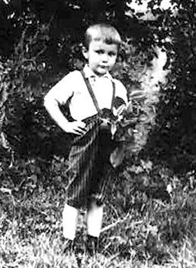 Віктор Янукович у дитинстві