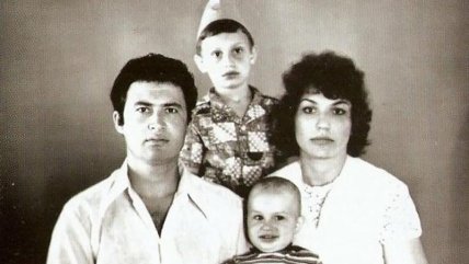 Братья Кличко с родителями в детстве