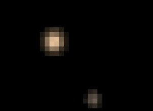 NASA показало снимок движения спутника вокруг Плутона