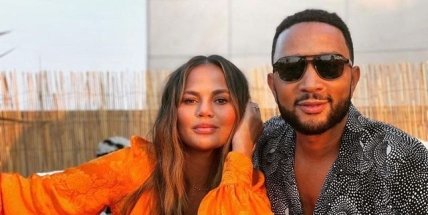 Джона Ледженда и Крисси Тейген 