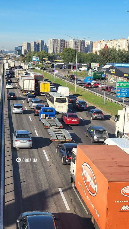 В Киеве из-за перекрытия мостов после ударов РФ возник транспортный коллапс 2 октября