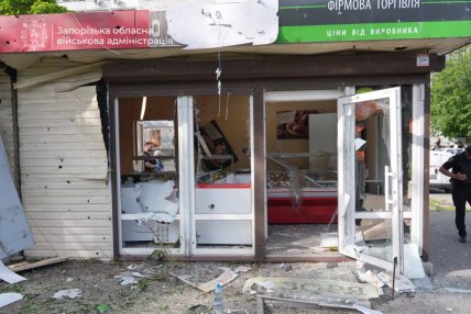 У Запоріжжі шахед влучив у зупинку