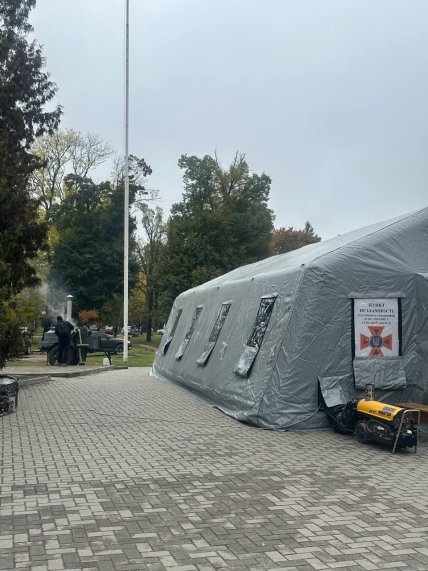 Палатка спасателей в Шостке