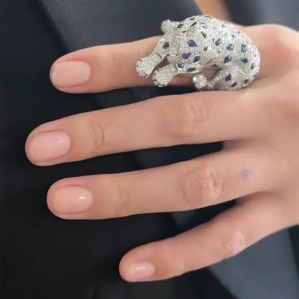 Нюд манікюр