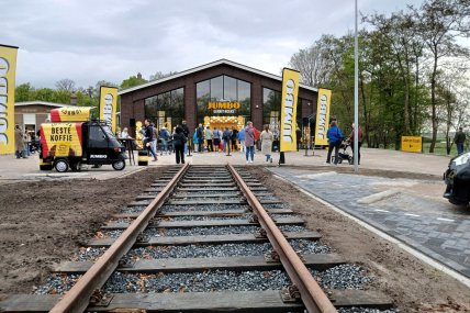 У Нідерландах відкрили супермаркет, схожий на Освенцим (фото)