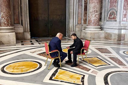 Зеленский и Трамп в Ватикане фото