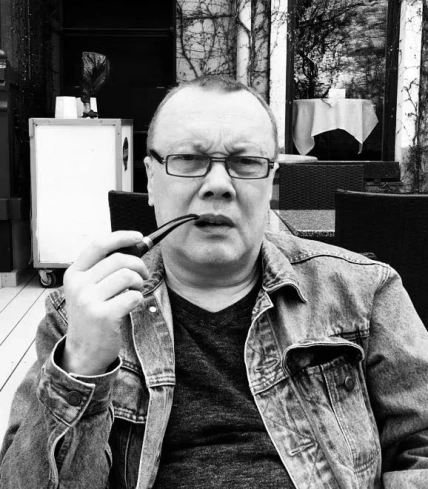 Володимир Комаров