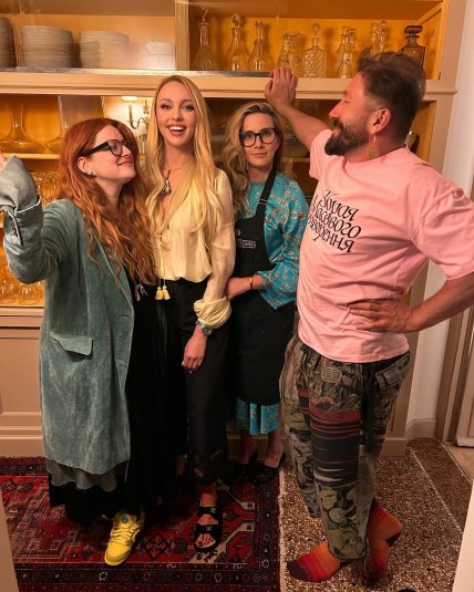 оля полякова ника белоцерковская евгений чичваркин