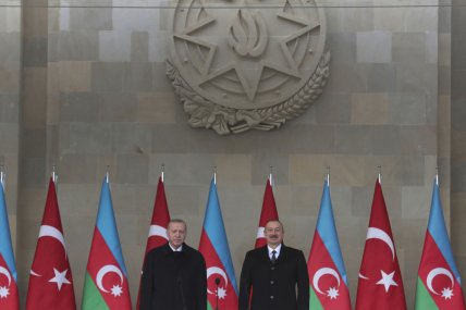 Алиев и Эрдоган на параде в Баку