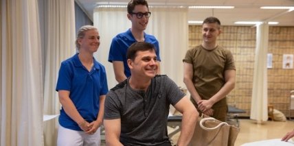 Жена президента Украины приехала с визитом в Брюссель к украинским военным