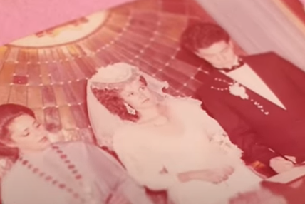 Ирина Фарион в молодости на свадьбе с мужем