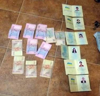 Нацполиция задержала поддельников украинских паспортов для "Л/ДНР"