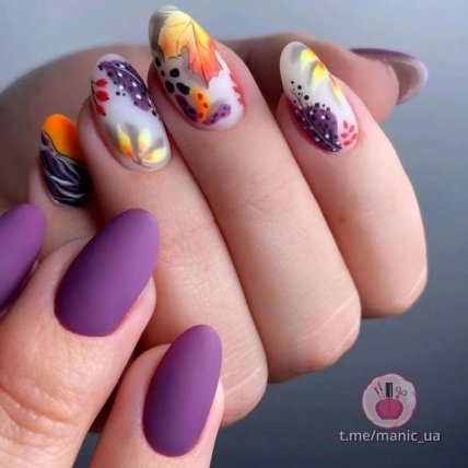 яскраві кольори для осіннього манікюру
